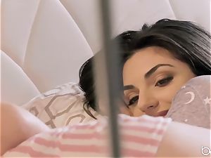 lezzies Darcie Dolce and Chloe Couture beaver tonguing sleep over